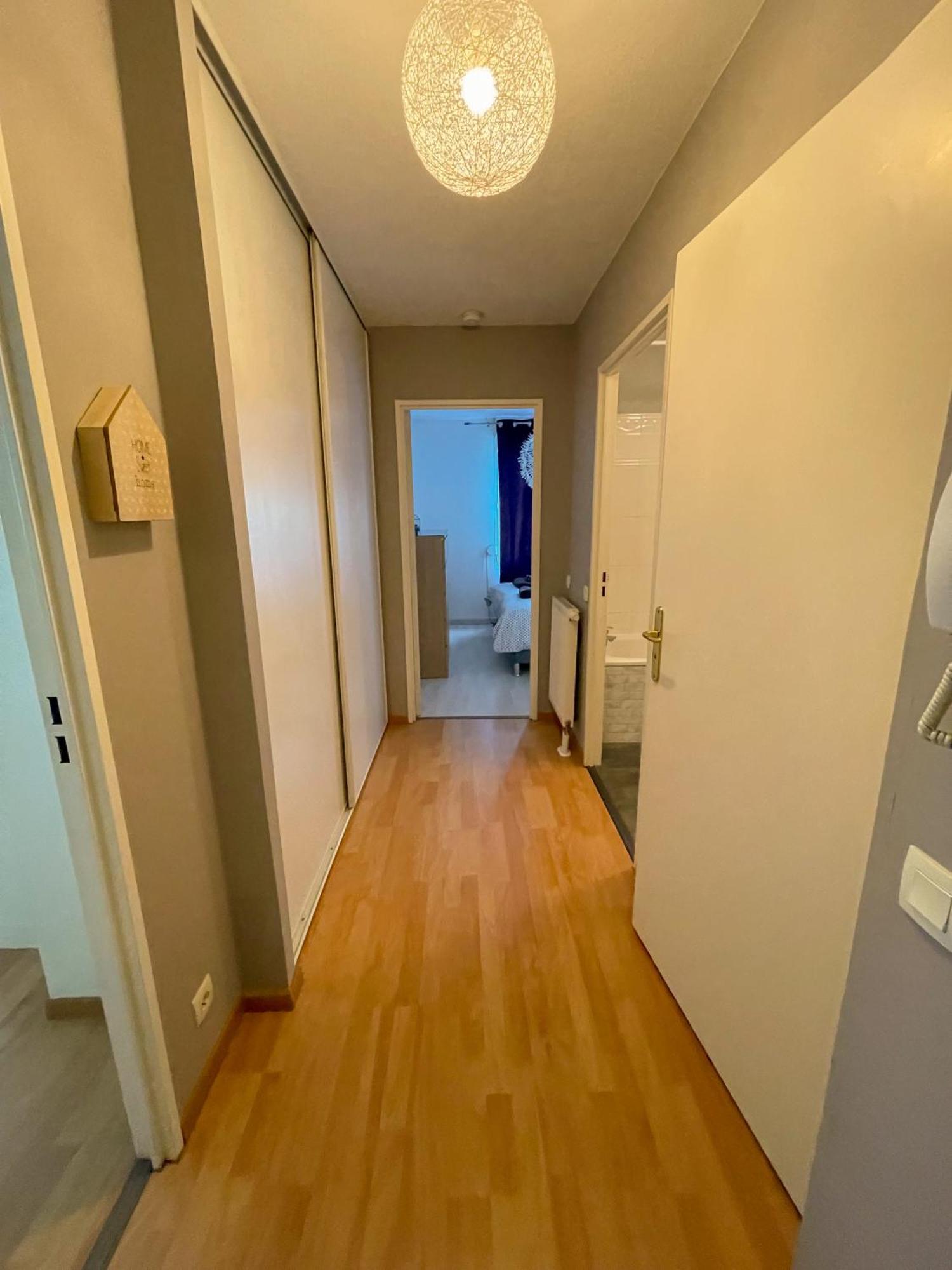 Charmant Appart Neudorf + Garage Strasbourg Ngoại thất bức ảnh