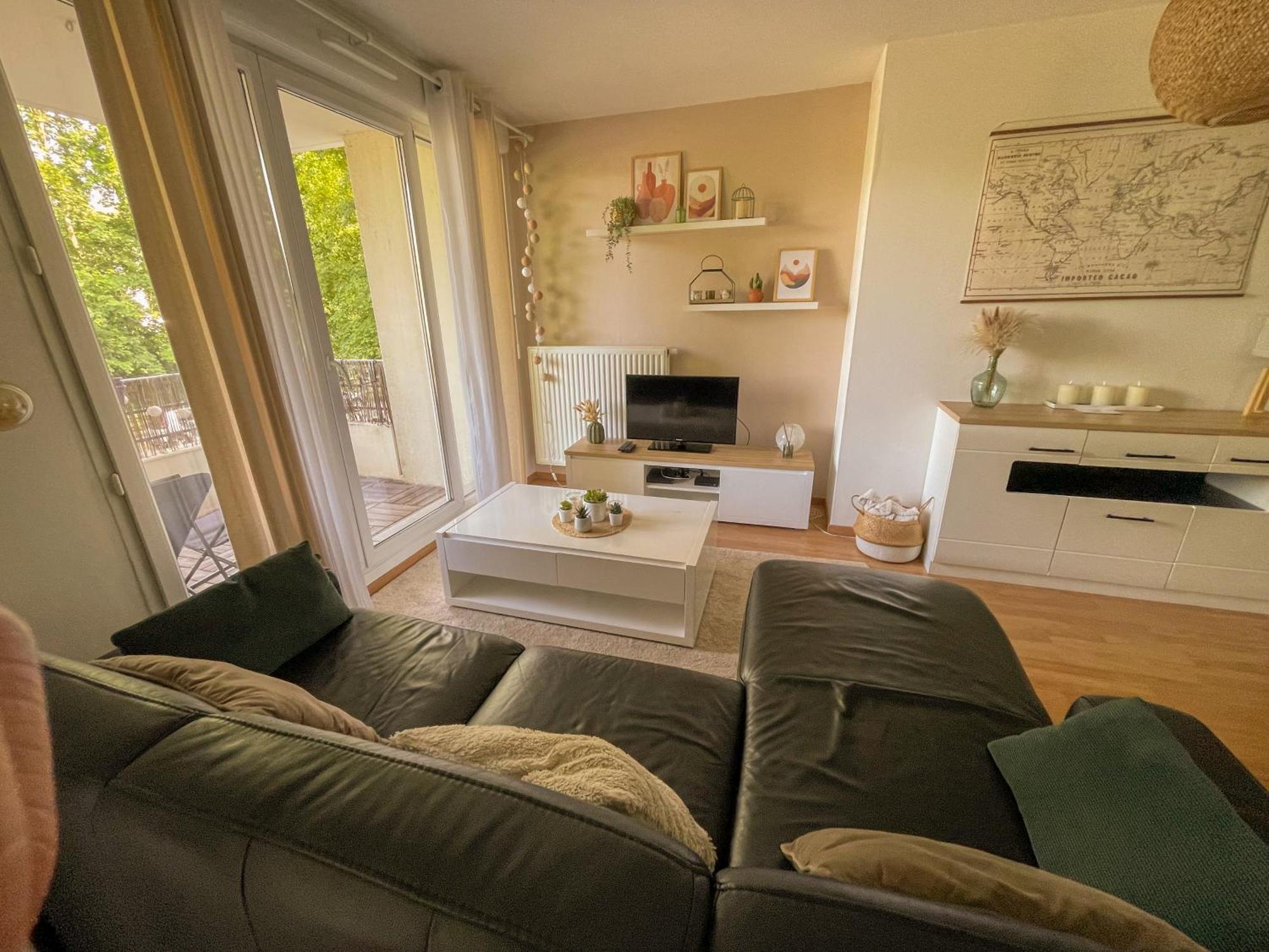Charmant Appart Neudorf + Garage Strasbourg Ngoại thất bức ảnh